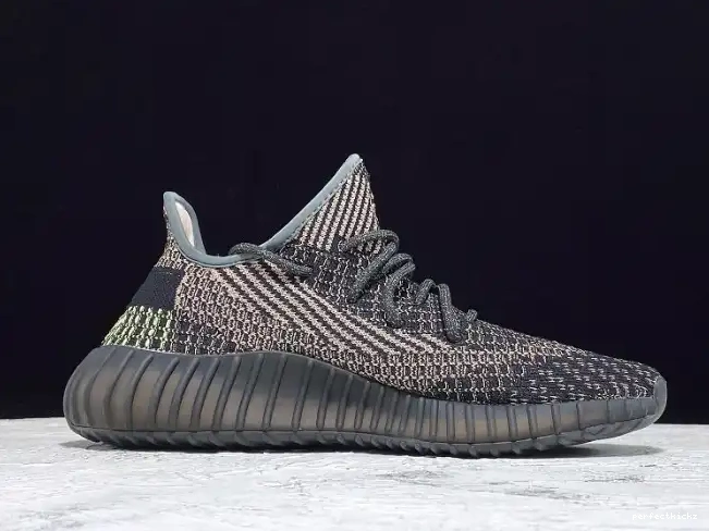 350 Boost V2 Yecheil Yeezy 